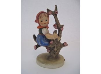 Vintage Hummel Figurine #141 Apple Tree Girl TMK 3