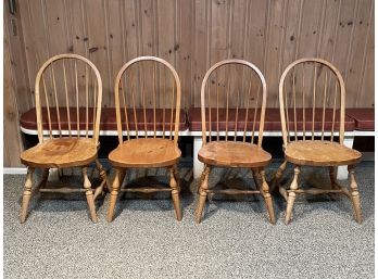 A Set Of 4 Hardwood Windsor Chairs From The Museum Of American Folk Art