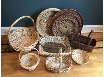 Lot Of 10 Fantastic Woven Kitchen Baskets And Trays