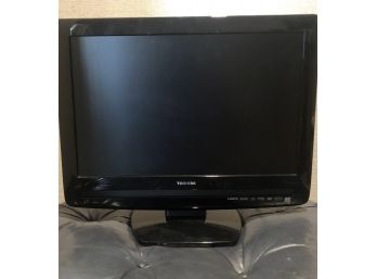 Small 18' Smart TV With Built-in DVD Player