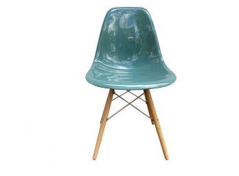 Mid Century Modern Eiffel Molded Accent Chair By Elizabeth Eakins NY