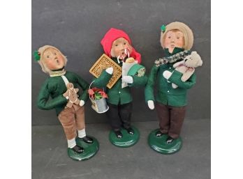 Byers Choice Carolers Lot Of 3 Boys In Green