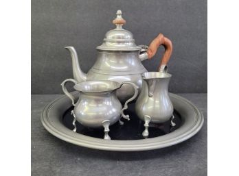 Williamsburg Stieff Pewter Tea Pot, Creamer, Sugar Pot And Tray