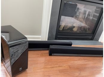 Sonos 2 Playbar And 1 SubWoofer In The Living Room NO WIRES ATTACHED