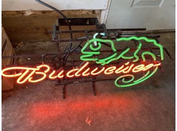 Neon Budweiser Louie Lizard Sign Light