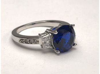 Gorgeous Sterling Silver / 925 Ring With Deep Blue Sapphire Flanked By White Zircons - FANTASTIC RING