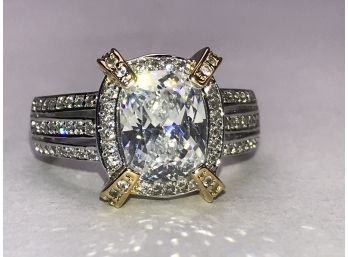 Stunning Sterling Silver / 925 Ring With Channel Set White Zircons With Large Center Zircon BEAUTIFUL !