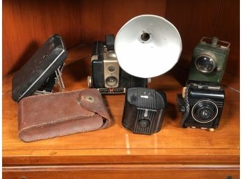 Group Lot Of Vintage Cameras - Nice Shelf Pieces - Great Vintage Pieces - Decorator Lot - ALL FOR ONE BID