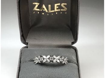 Wonderful Sterling Silver / 925 Floral Ring With All White Zircons - Very Delicate And Feminine