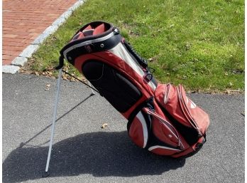 TAYLOR MADE Lightweight Golf Bag With Stand