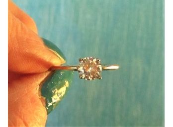 Jewelry - Lovely Solitaire Ring