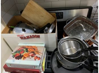 ABig 29 Piece Lot Of Assorted Cookware & Cookbooks (look At Photos To See Details)