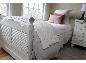 Pottery Barn Kids Twin Size Trundle Bed