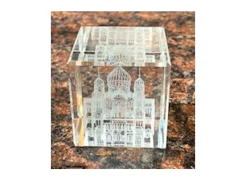 Highly Detailed Creative Glass Paperweight, Taj Mahal