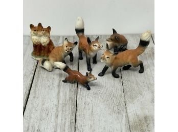 Lot/5 (1) Vintage Porcelain Red Fox Family Miniature Figurines