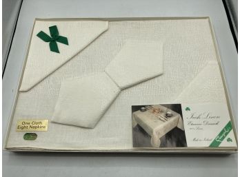 Irish Linen Table Cloth And Napkins New In Box