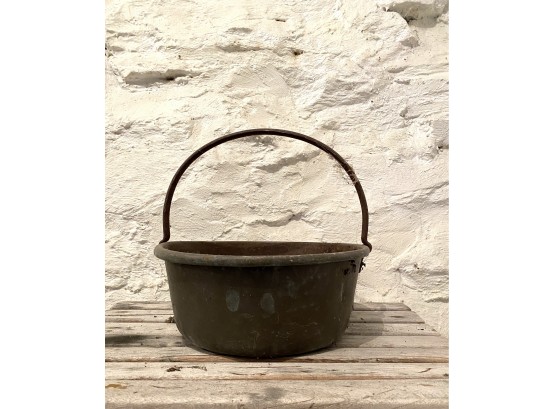 Vintage - Round Copper Pot With Handle