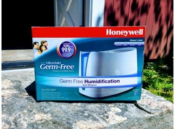 Honeywell Ultra-Violet Germ Free  Humidifier