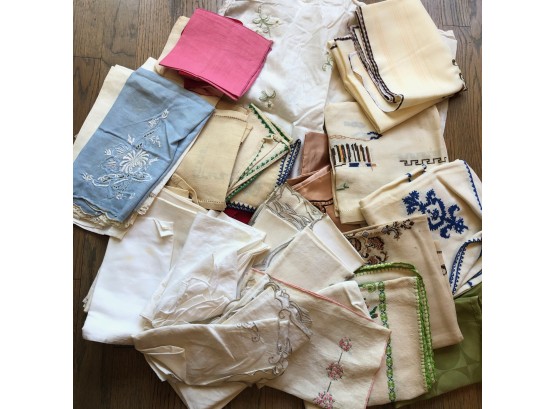 Assorted  Vintage Table Linens, Mostly Napkins - Lots Of Greek Embroidered