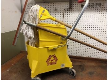 Spring Cleaning Wet Mop Industrial Bucket Set With New Mop & Squeegee
