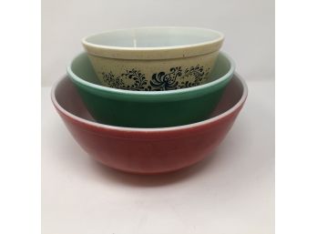Vintage Pyrex Bowls! Three In Red, Green & Off White - 10.5'D, 8.5'D And 7'D