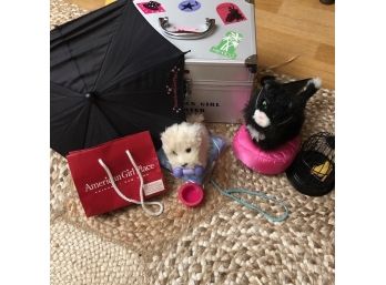 American Girl Travel Box, Coconut And Licorice And Pet Accessories (LOT 4)