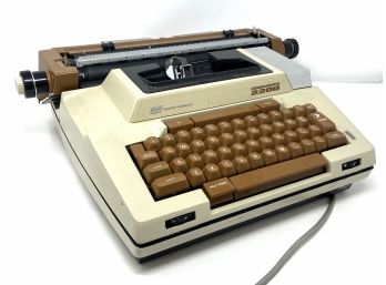 Smith-Corona Coronamatic 2200 Portable Electric Typewriter