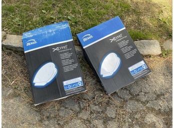 Two New In The Box Bemis Xcite Toilet Bowl Seats
