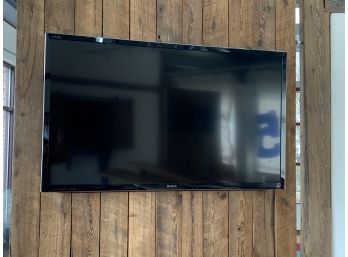 Sony 50 Inch TV W/ Remote Included (1 Of 4)
