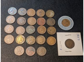 Lot Of 25 Indian Head Pennies