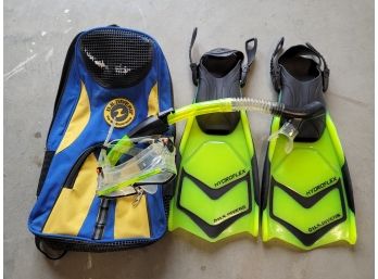 US Divers  Snorkle Gear -- Size Small