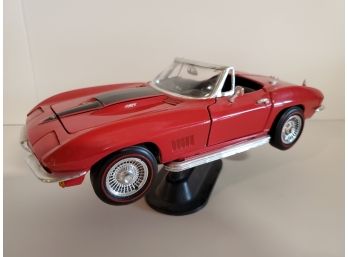 1/18 ERTL 1967 Chevrolet Corvette Convertible Die Cast Model