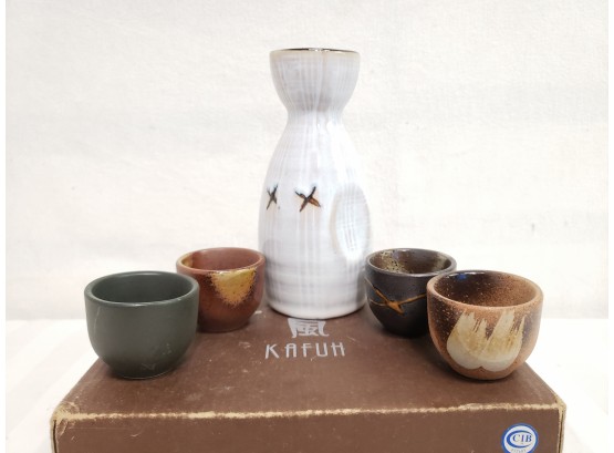 Kafuh Japanese Pottery Sake Set In Box
