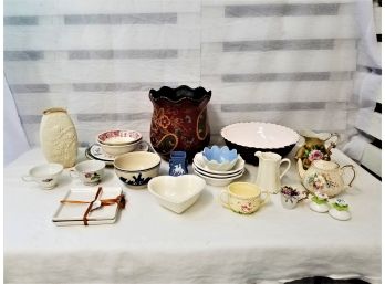 Various Sized Tabletop & Home Decor