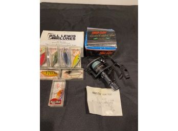 Shimano R 4000 Fresh Water Spinning  Reel With 7 Bill Lewis Lures