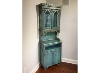Phenomenal Antique Gothic Carved Cabinet - German 1880-1920 - Very Ornate Carvings FANTASTIC PIECE !