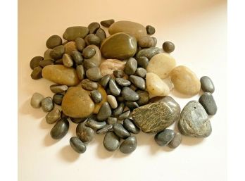 3Pounds Of Assorted Decorative River And Garden Stones