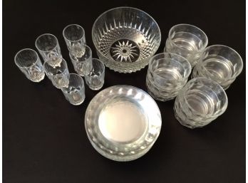 Lot Of 32 Pieces Arcoroc France Glassware