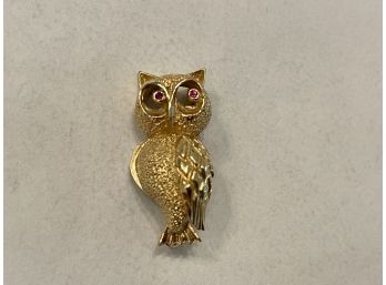 14k Gold Owl Pin With Gem Stone Eyes