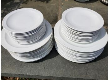 Commercial Quality Service For 24 Small And Large Plates