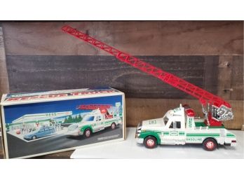 New In Box 1994 HESS Toys Rescue Truck In Original Box - Emergency Siren, Horn, Lights - Pulsating & Flashers