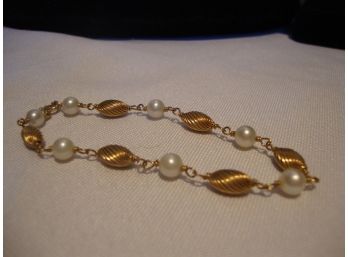 14K Gold And Pearl Bracelet 7'