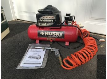 HUSKY 2 Gallon Portable Air Compressor