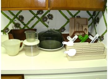 Plastic: Drawer Organizers, Measuring Cups, Cake Dome And Pedestal, Funnels, Caddy And More