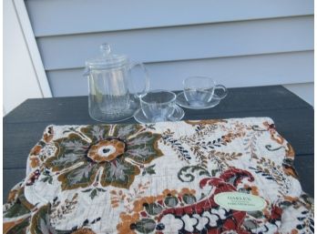 Clear Glass Teaposy Tea Pot With Cups Saucers And Table Runner