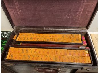 Vintage Bakelite Mahjong Set . 148 Tiles 4 Tile Holders