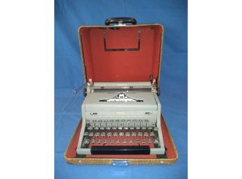 Vintage Royal 'Arrow' Typewriter In Case