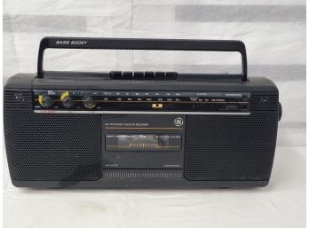 Retro Old Skool GE General Electric Bass Boost AM / FM Stereo Cassette Recorder Model 3-5454B