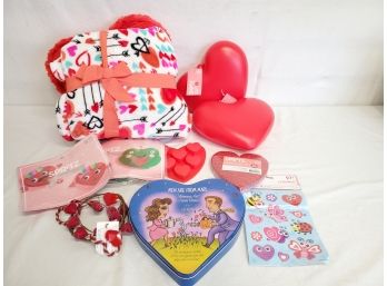 Hearts & Hearts!  New Men Are From Mars PC Game, New Pillow & Blanket Set, Heart Decor & More