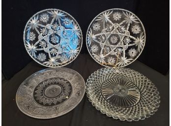 Four Pretty Vintage Clear Glass Round Serving Plates Platters